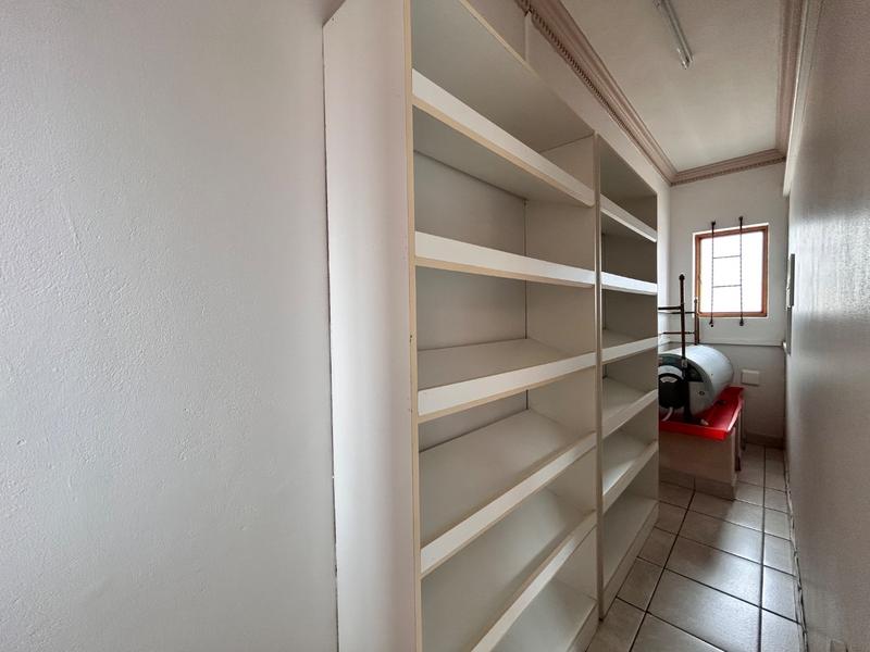5 Bedroom Property for Sale in Birdwood Estate North West